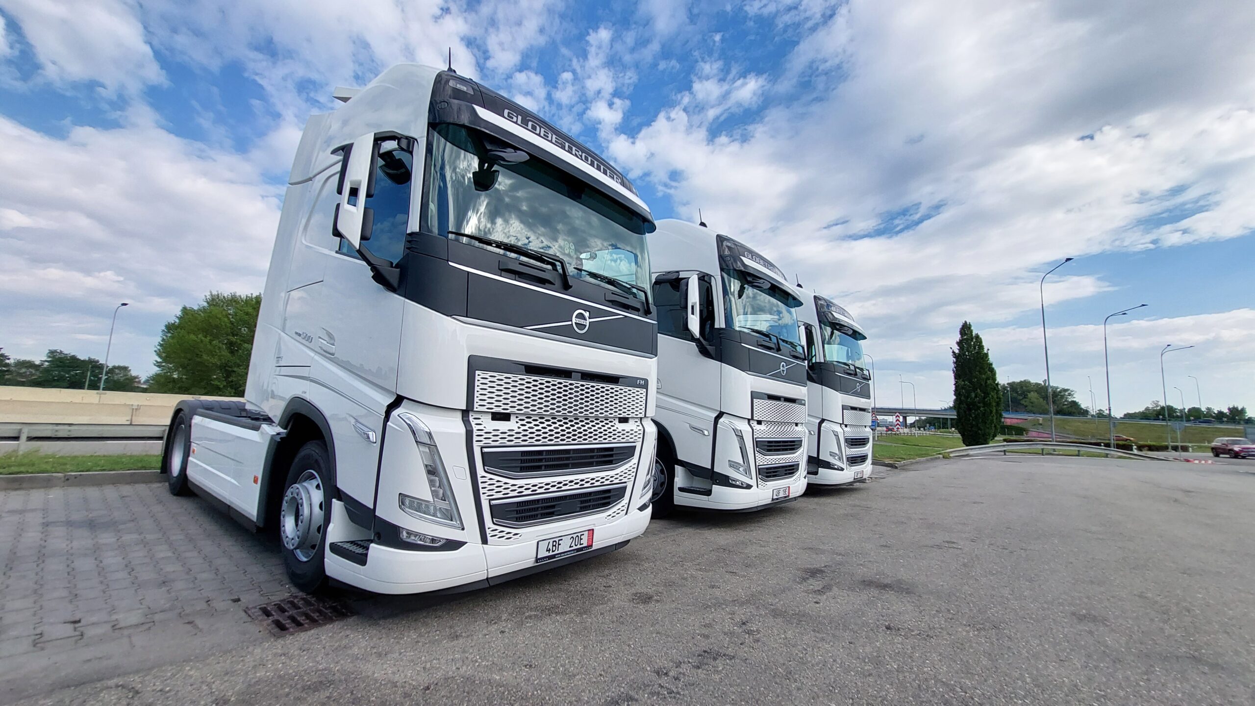 AYM Trade Volvo Trucks
